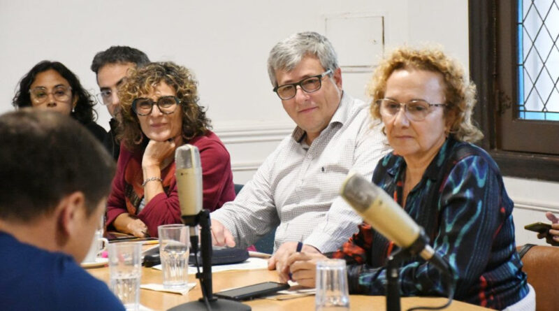 Trabajo en las comisiones de Cultura, Gobierno, Obras Públicas, Presupuesto y Producción